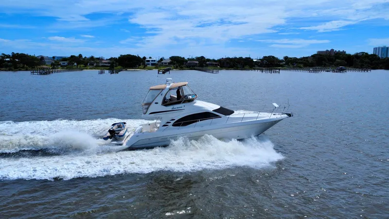 Slide: The Image of Sea ray 44 2006 - 48