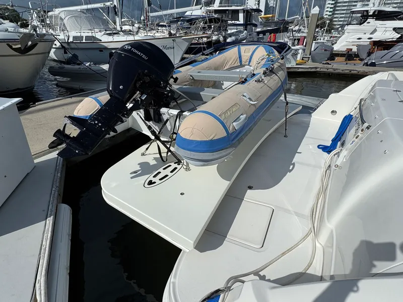Slide: The Image of Sea ray 44 2006 - 16