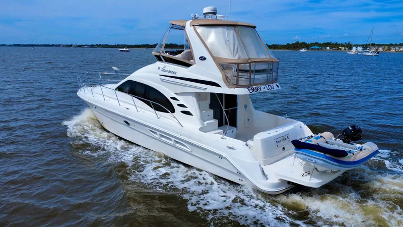 Slide: The Image of Sea ray 44 2006 - 45