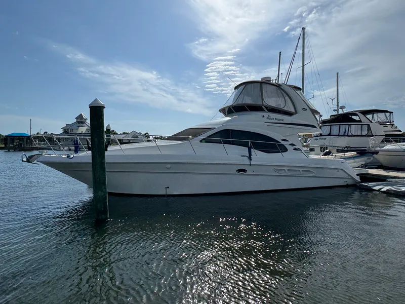 Slide: The Image of Sea ray 44 2006 - 8
