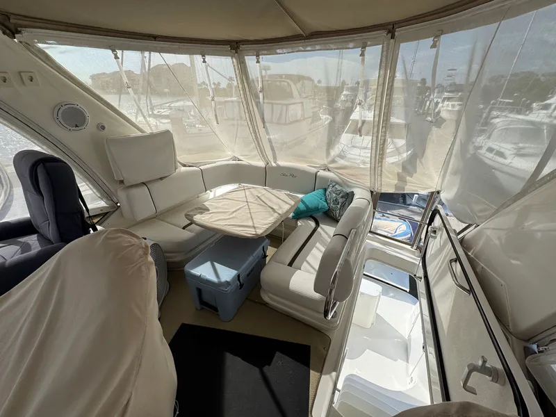 Slide: The Image of Sea ray 44 2006 - 15