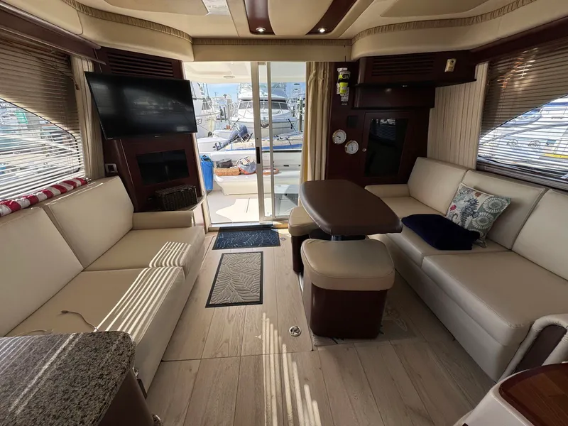 Slide: The Image of Sea ray 44 2006 - 24