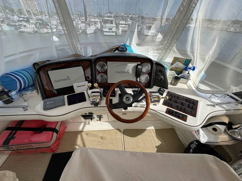 Slide: The Image of Sea ray 44 2006 - 26