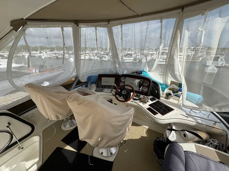 Slide: The Image of Sea ray 44 2006 - 36