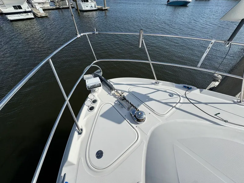 Slide: The Image of Sea ray 44 2006 - 32