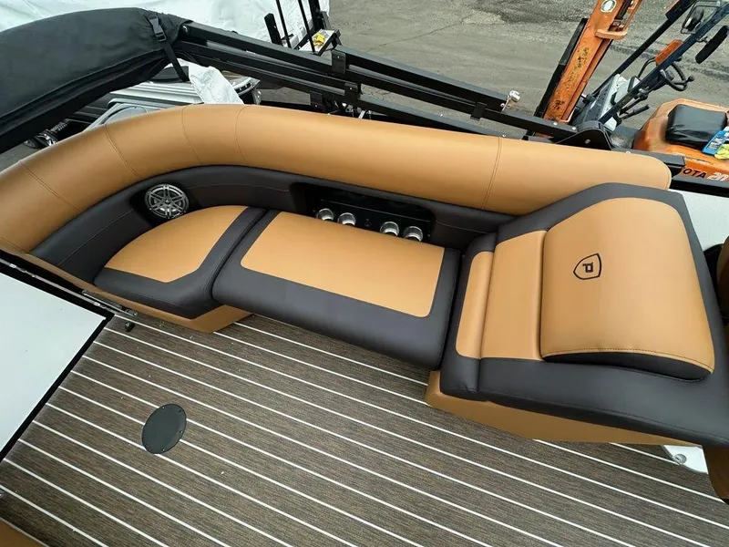 Slide: The Image of Premier 230 SunSation RF 2025 - 11