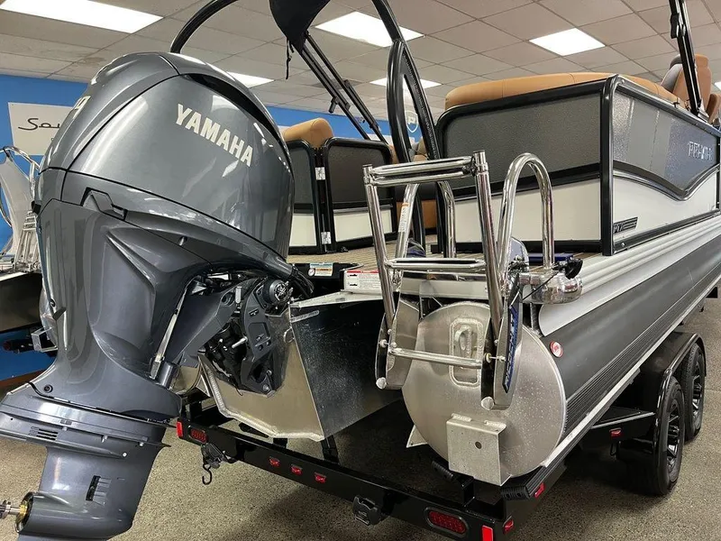 Slide: The Image of Premier 230 SunSation RF 2025 - 14