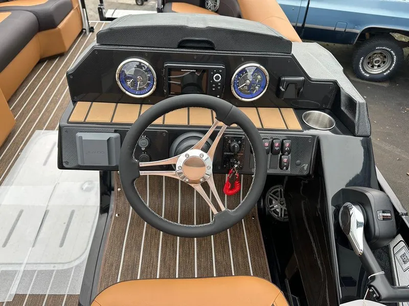 Slide: The Image of Premier 230 SunSation RF 2025 - 7