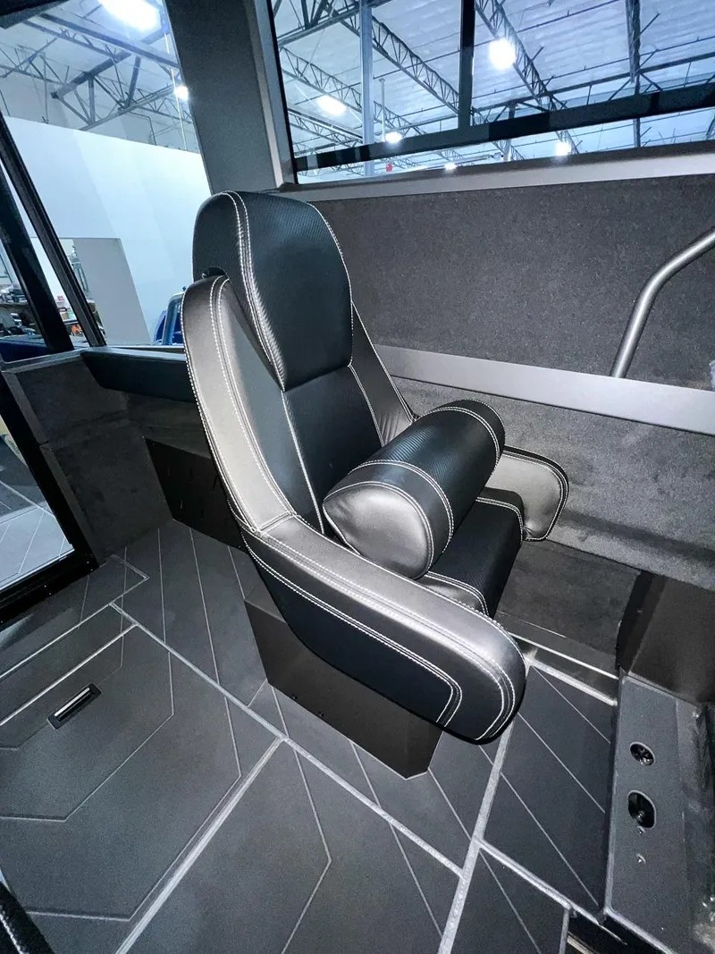 Slide: The Image of Stabi-Craft 2750 Ultra Centercab 2023 - 10