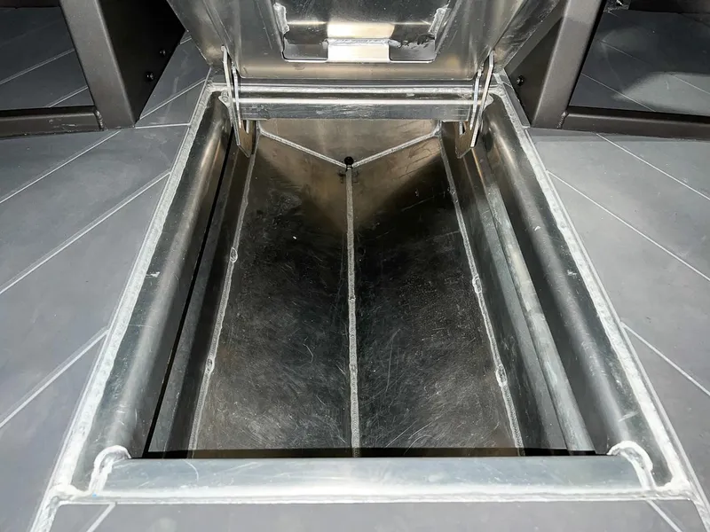 Slide: The Image of Stabi-Craft 2750 Ultra Centercab 2023 - 15