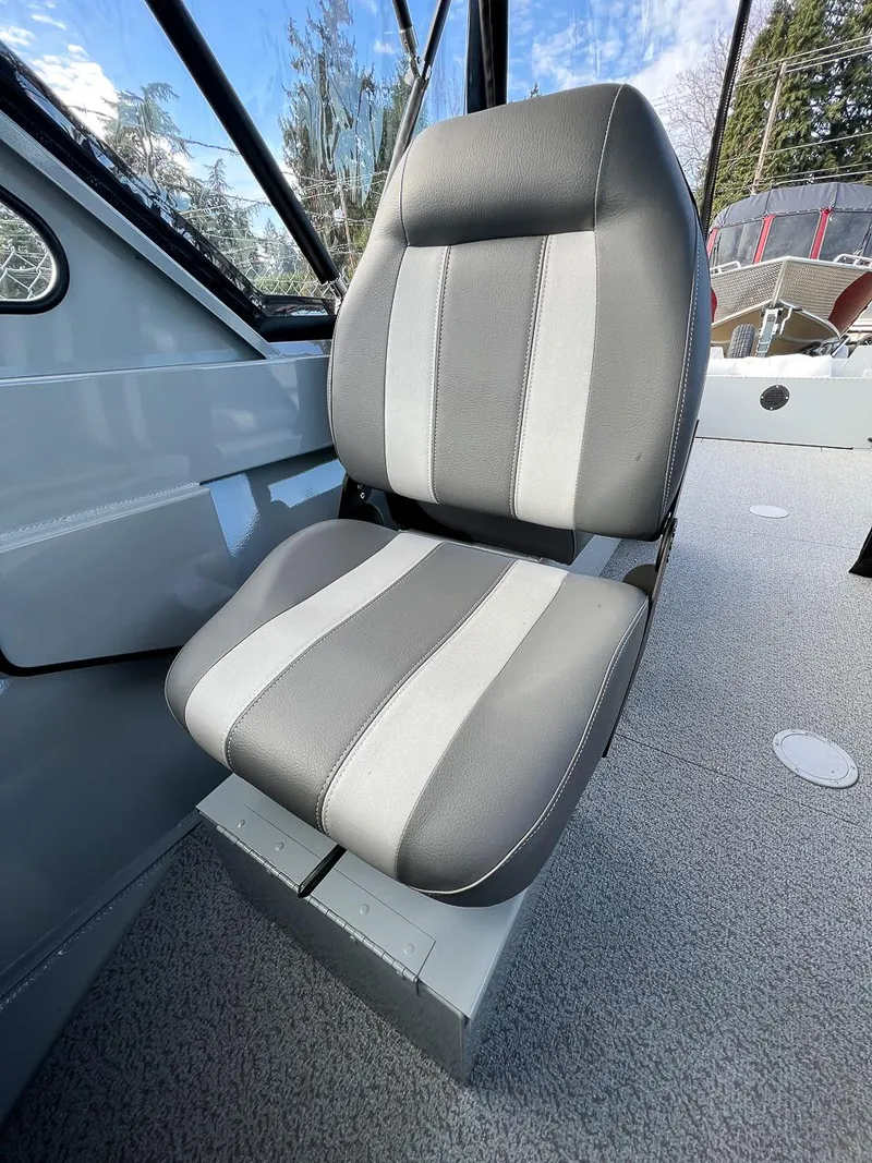 Slide: The Image of Hewescraft 200 Sportsman 2026 - 8