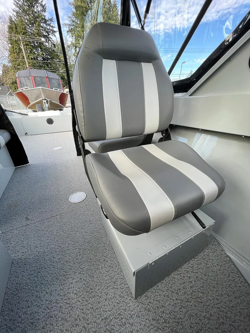 Slide: The Image of Hewescraft 200 Sportsman 2026 - 9