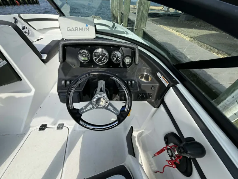Slide: The Image of Monterey M225 2019 - 6