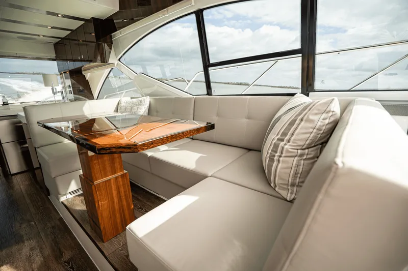 Slide: The Image of Cruisers Yachts 54 CANTIUS 2022 - 10