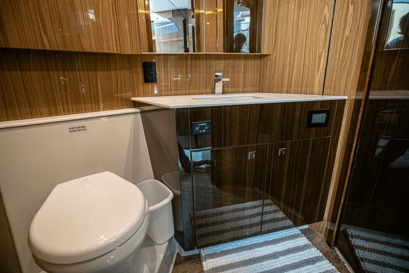 Slide: The Image of Cruisers Yachts 54 CANTIUS 2022 - 35