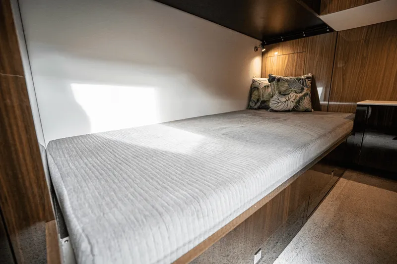 Slide: The Image of Cruisers Yachts 54 CANTIUS 2022 - 39