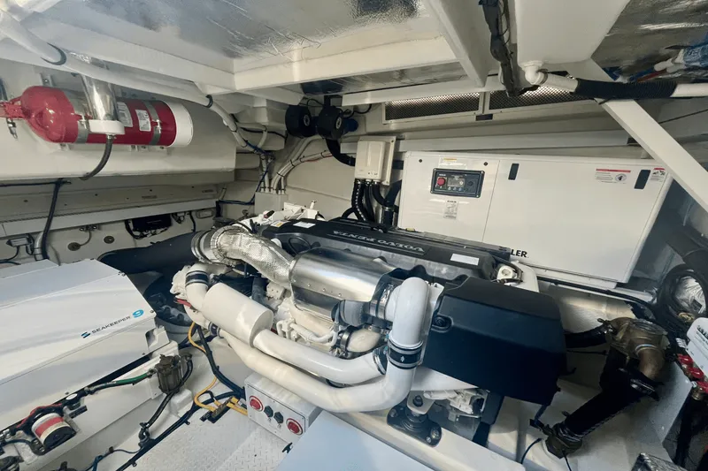 Slide: The Image of Cruisers Yachts 54 CANTIUS 2022 - 45