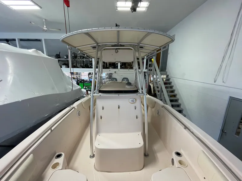 Slide: The Image of 2010 Grady-White 257 Advance boat interior with T-top in showroom. - 11