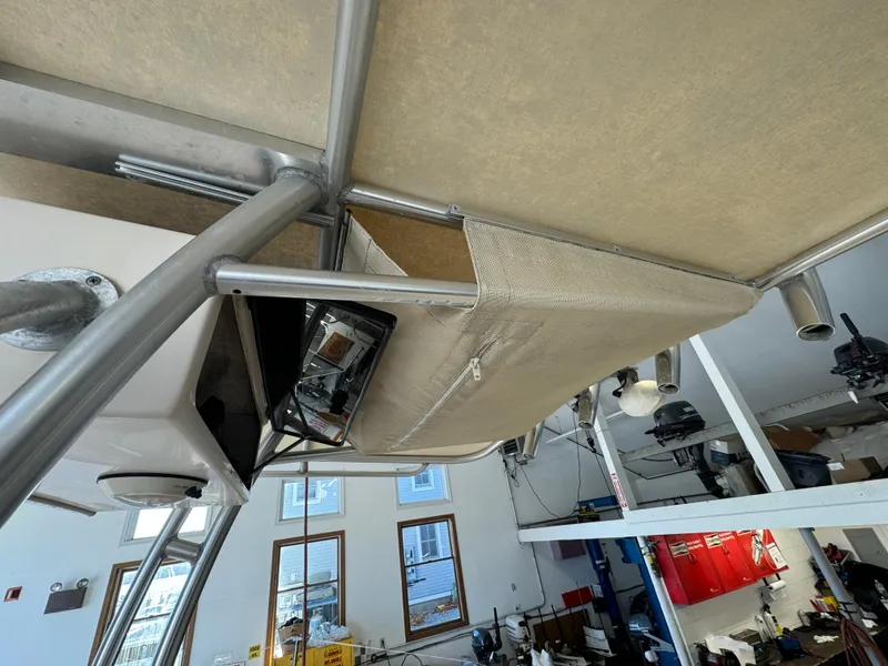 Slide: The Image of Grady-White 257 Advance 2010 - 52