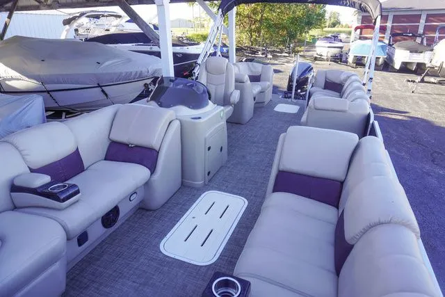 Slide: The Image of G3 X3 25RC 150 TRITOON 2018 - 24