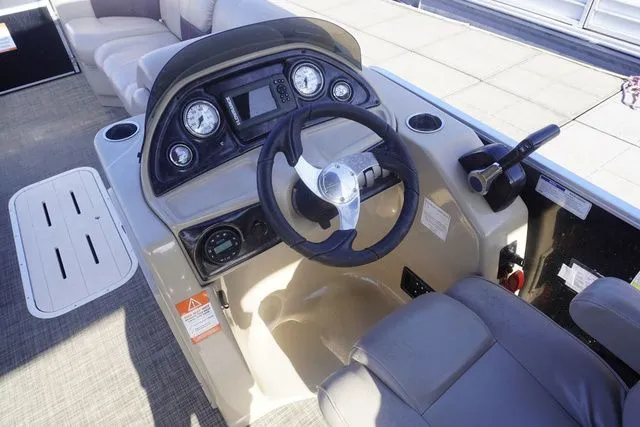 Slide: The Image of G3 X3 25RC 150 TRITOON 2018 - 6