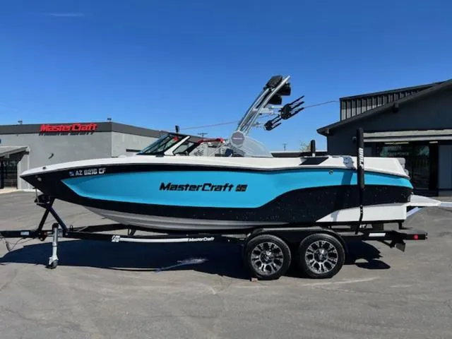 The Image of MasterCraft XT22 2023 - 1