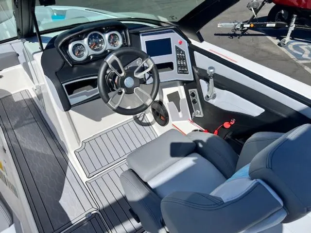 Slide: The Image of MasterCraft XT22 2023 - 12