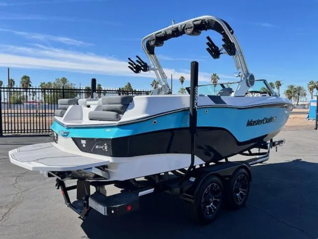 Slide: The Image of MasterCraft XT22 2023 - 6