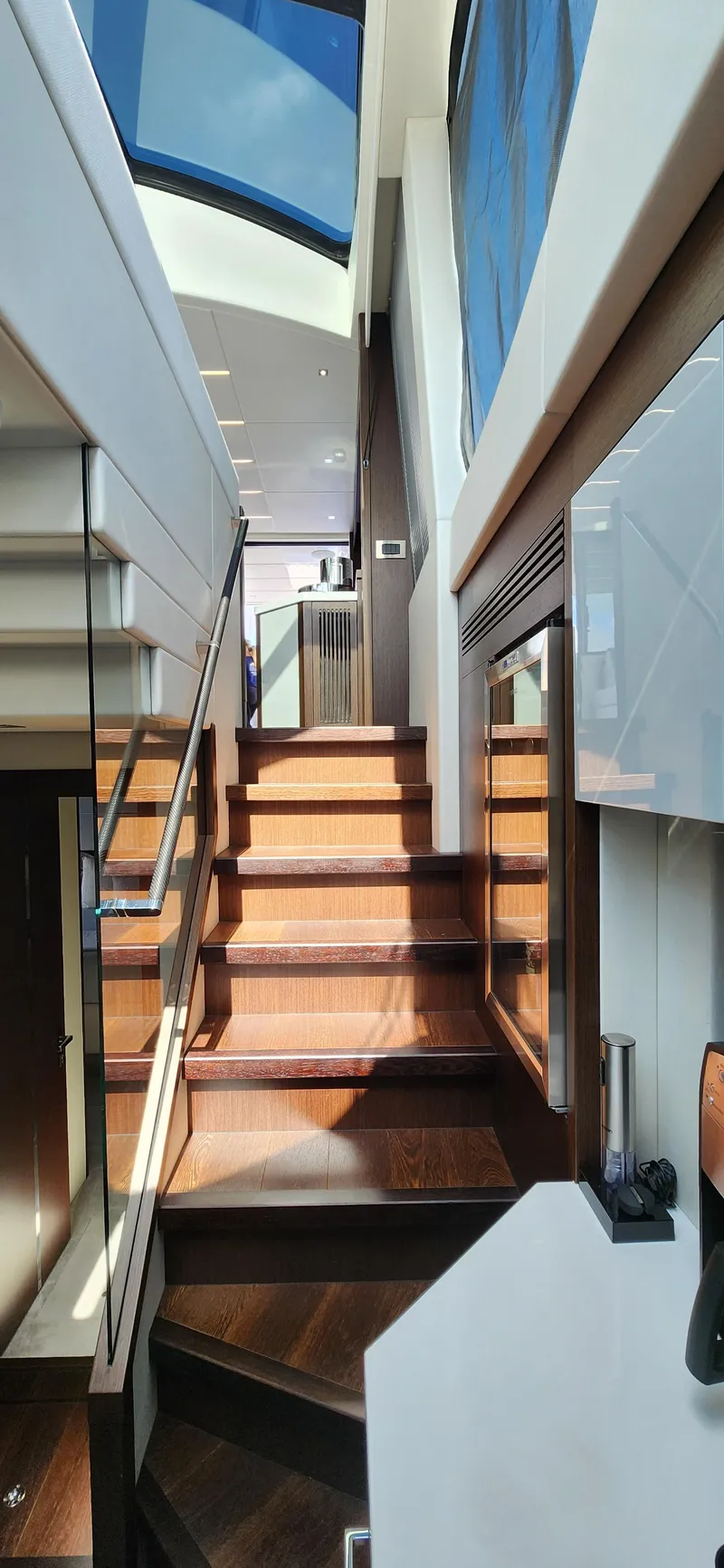 Slide: The Image of Sunseeker Predator 74 XPS 2020 - 54
