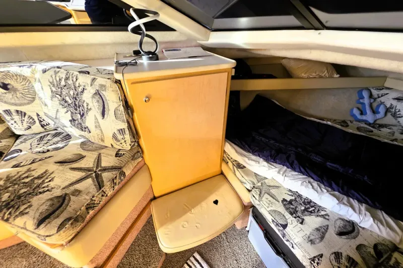 Slide: The Image of Bayliner 2858 Ciera Command Bridge 2000 - 34