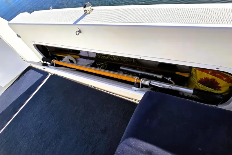 Slide: The Image of Bayliner 2858 Ciera Command Bridge 2000 - 27