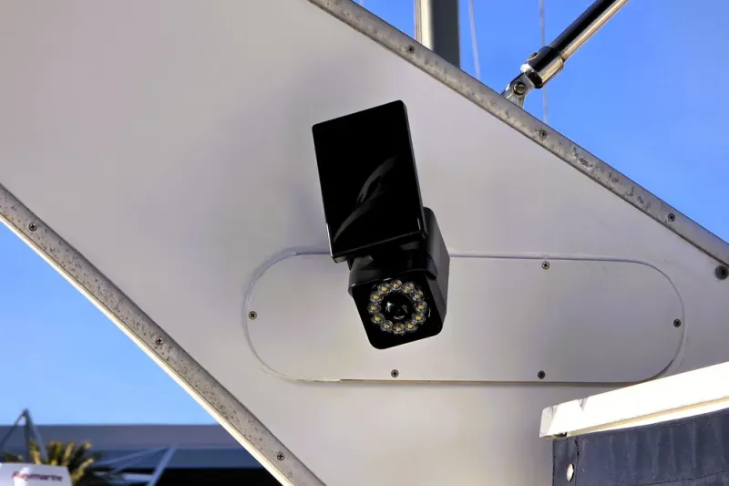 Slide: The Image of Bayliner 2858 Ciera Command Bridge 2000 - 24