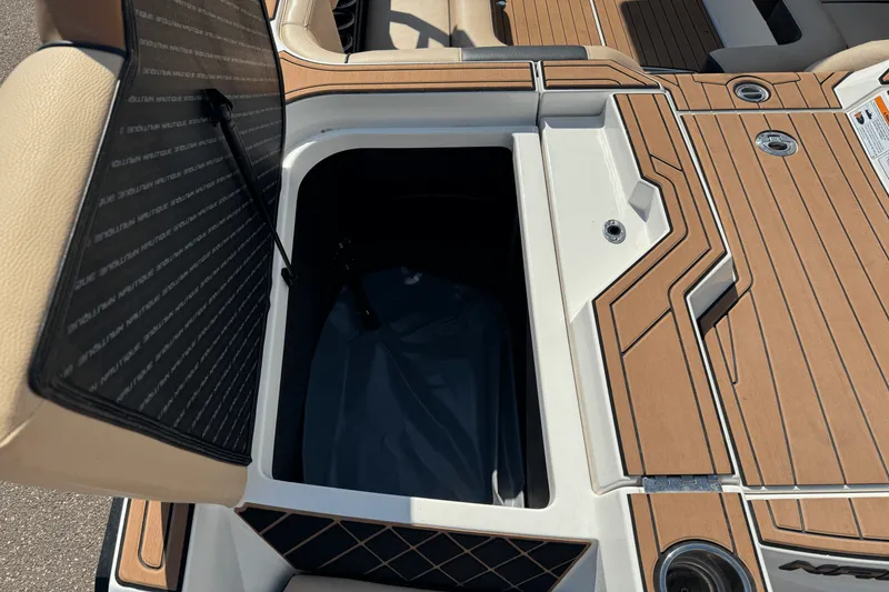 Slide: The Image of Nautique Super Air Nautique GS24 2018 - 10