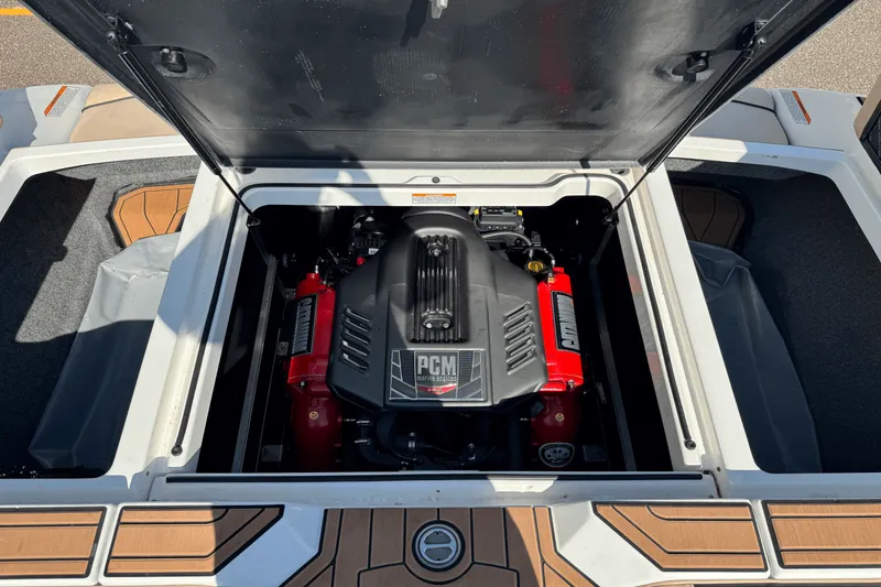 Slide: The Image of Nautique Super Air Nautique GS24 2018 - 13