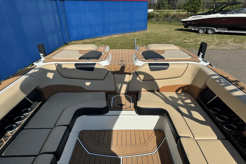 Slide: The Image of Nautique Super Air Nautique GS24 2018 - 16