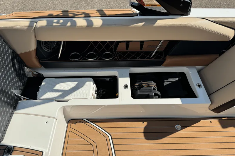 Slide: The Image of Nautique Super Air Nautique GS24 2018 - 25