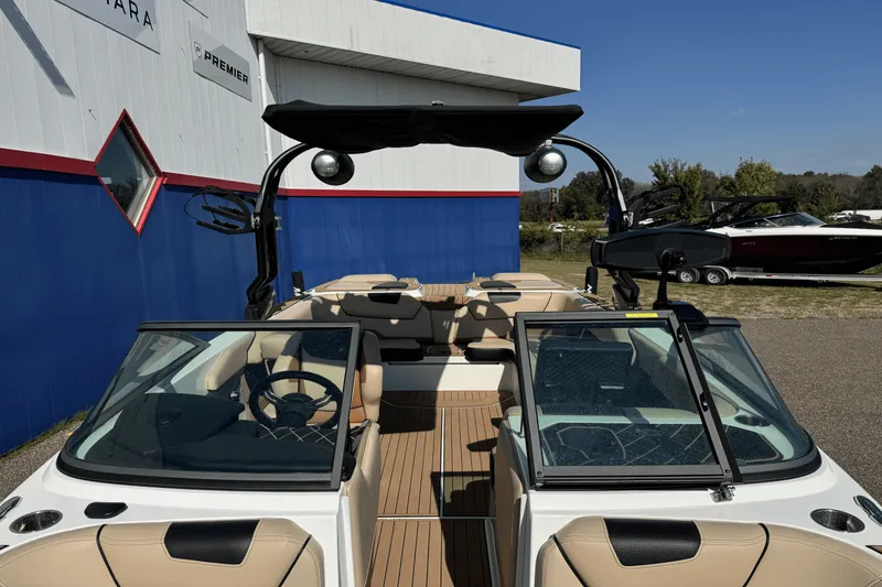 Slide: The Image of Nautique Super Air Nautique GS24 2018 - 42