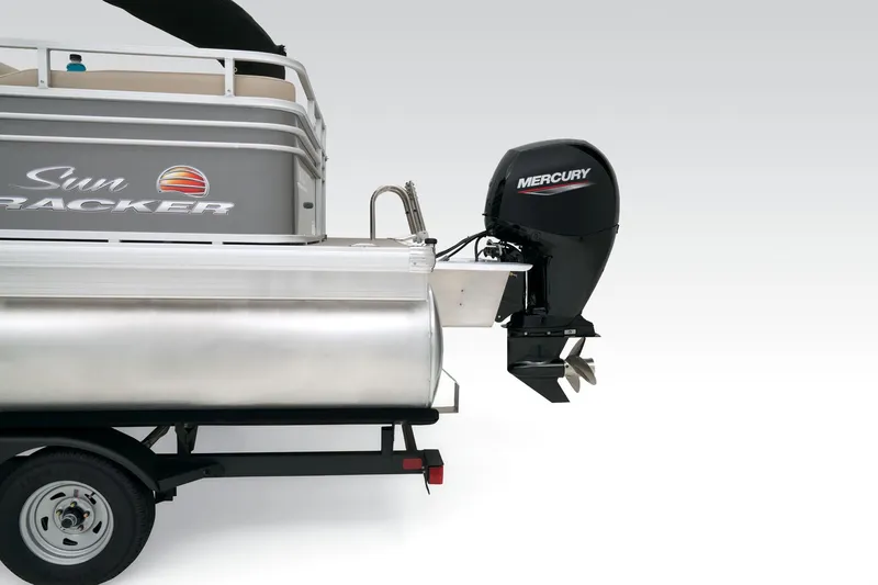 Slide: The Image of Sun Tracker Party Barge 22 RF DLX 2023 - 52