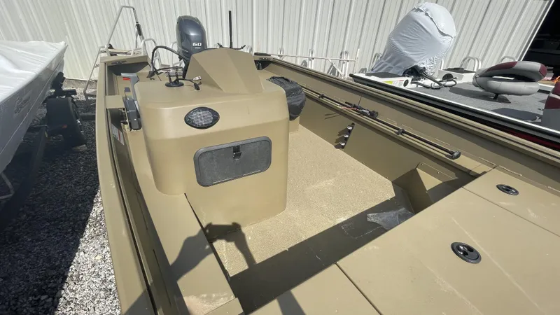 Slide: The Image of G3 Gator Tough 17 SC 2023 - 3