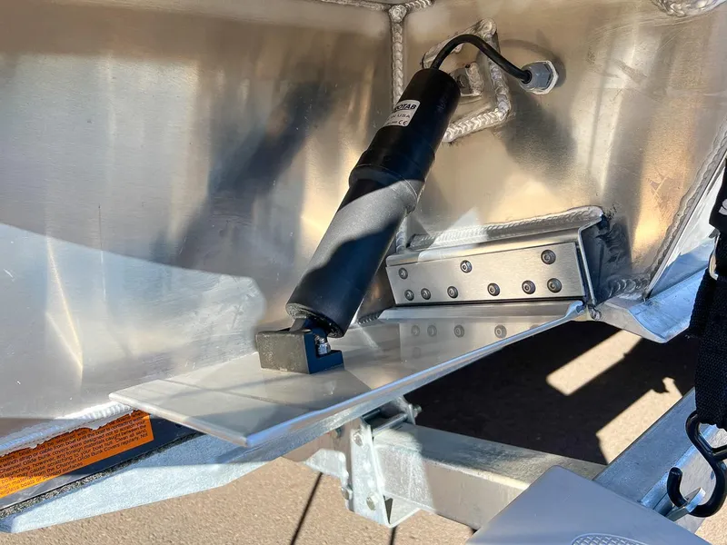 Slide: The Image of Hewescraft 210 Sea Runner ET HT 2026 - 18