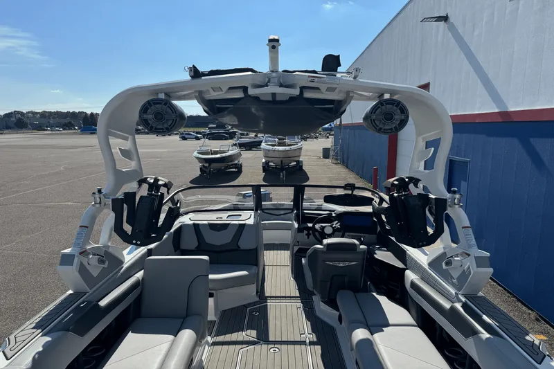 Slide: The Image of Nautique Super Air Nautique G23 2021 - 12