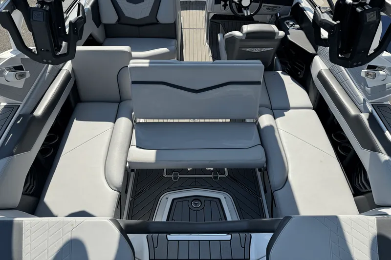 Slide: The Image of Nautique Super Air Nautique G23 2021 - 17