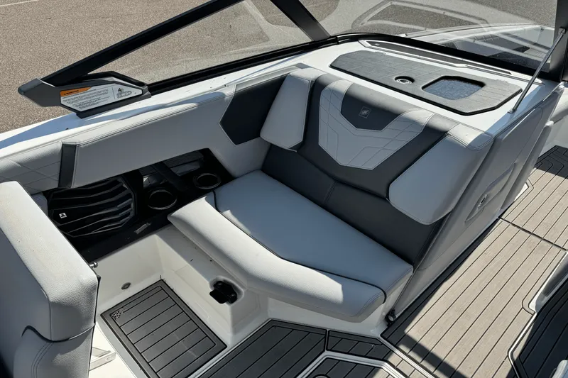 Slide: The Image of Nautique Super Air Nautique G23 2021 - 22