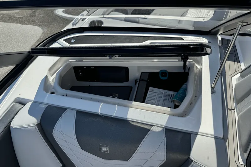 Slide: The Image of Nautique Super Air Nautique G23 2021 - 23