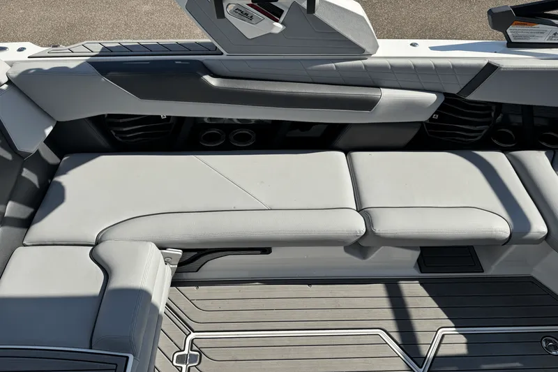 Slide: The Image of Nautique Super Air Nautique G23 2021 - 26