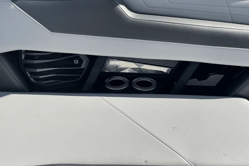 Slide: The Image of Nautique Super Air Nautique G23 2021 - 27