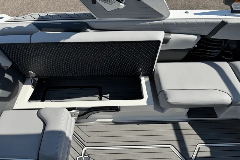 Slide: The Image of Nautique Super Air Nautique G23 2021 - 28