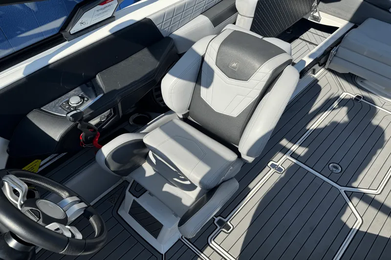 Slide: The Image of Nautique Super Air Nautique G23 2021 - 37