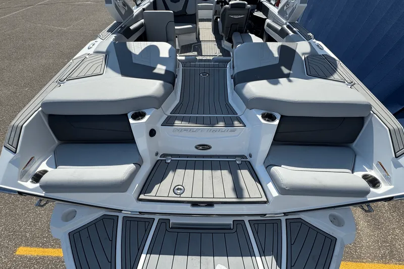 Slide: The Image of Nautique Super Air Nautique G23 2021 - 6