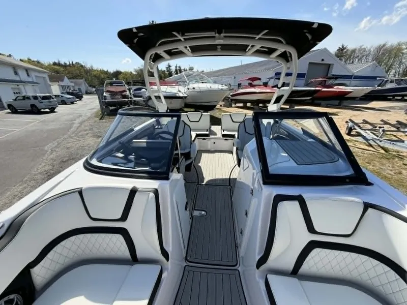Slide: The Image of Yamaha 252 SD 2024 - 35